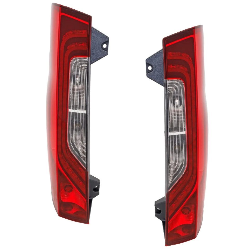 Healthy Pair Tail Lights Taillights Taillamps Brakelights Set of 2 Driver & Passenger